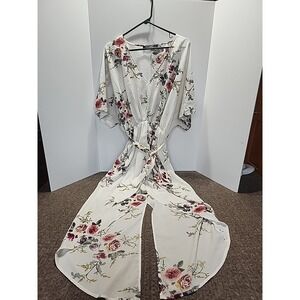 Yoins Size Large Floral Dress Has Slip With V Split In Front And Back.